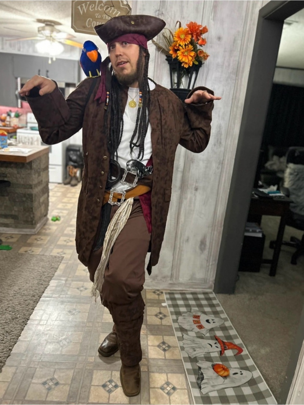 Men’s XL Pirate Costume with Extra Wig, Hat, Parrot & Necklace